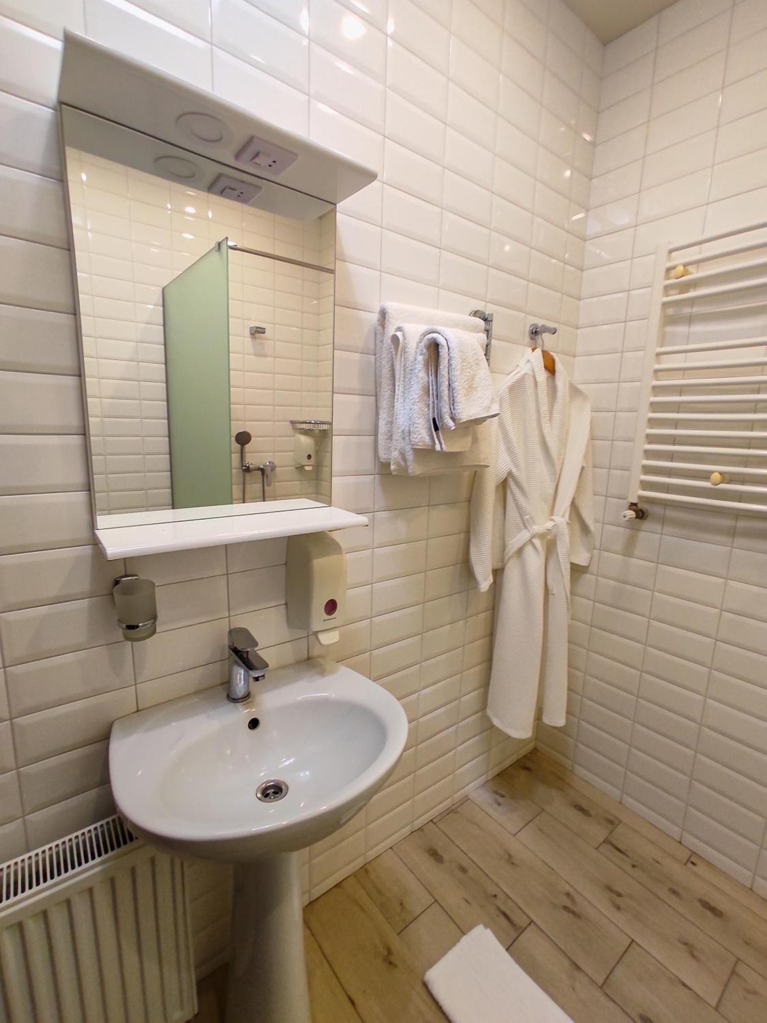 Vip Hotel Izmail Bagian luar foto