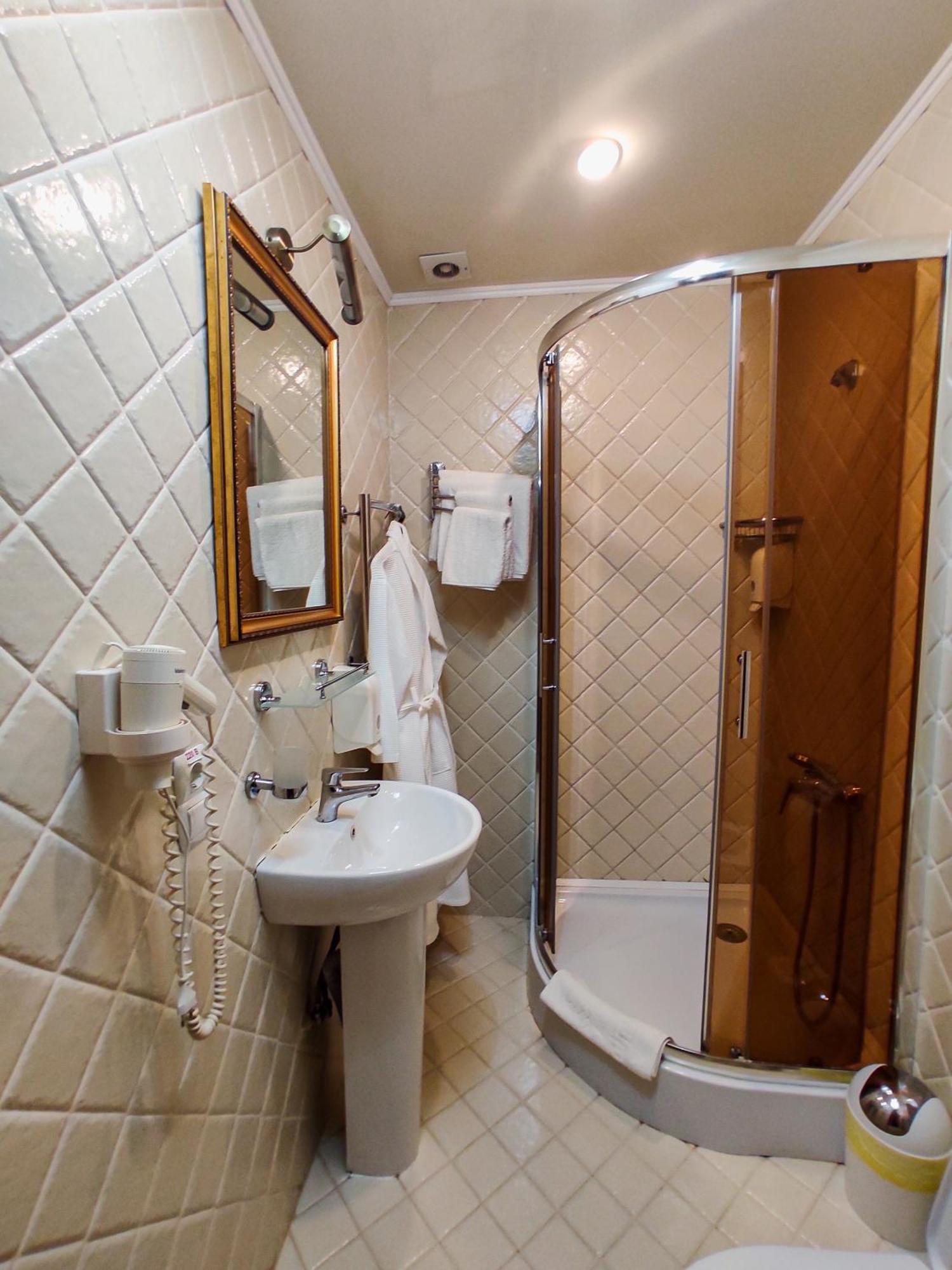 Vip Hotel Izmail Bagian luar foto