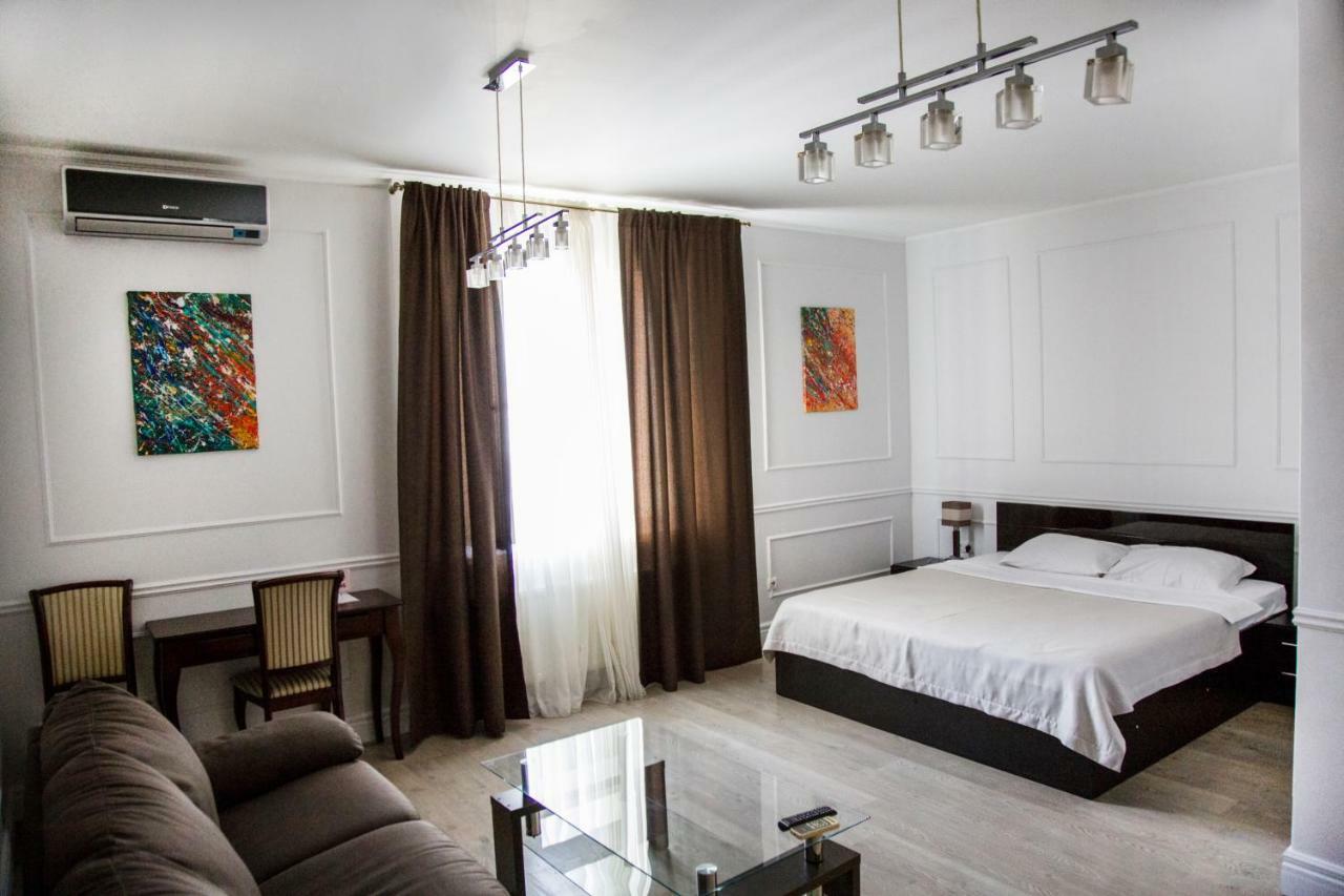 Vip Hotel Izmail Bagian luar foto